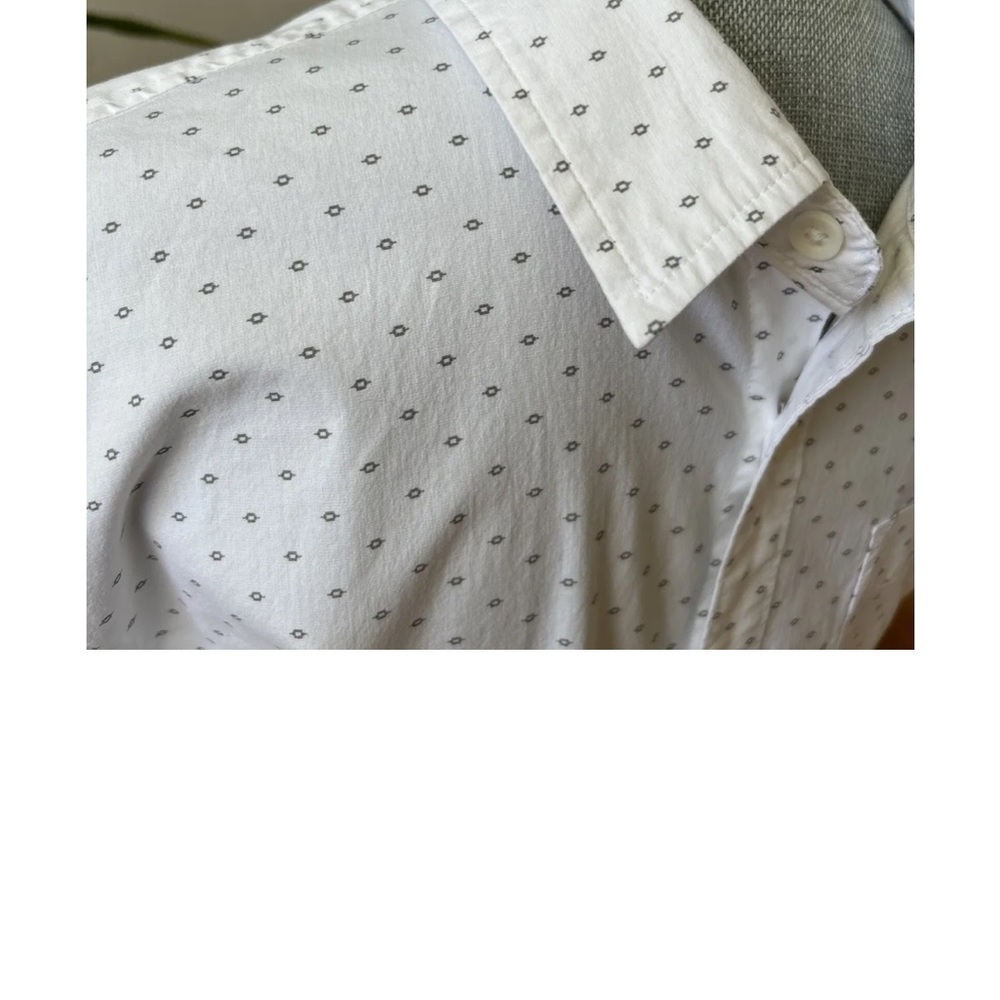 VOYAGER White Gray Button Short Sleeve pocket Shirt Geometric Stretch Men’s XL - Picture 8 of 8